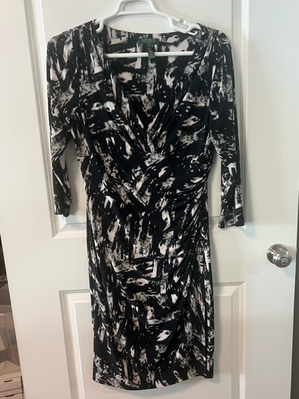 Lauren Ralph Lauren Black and White Abstract Surplice Long Sleeve Dress